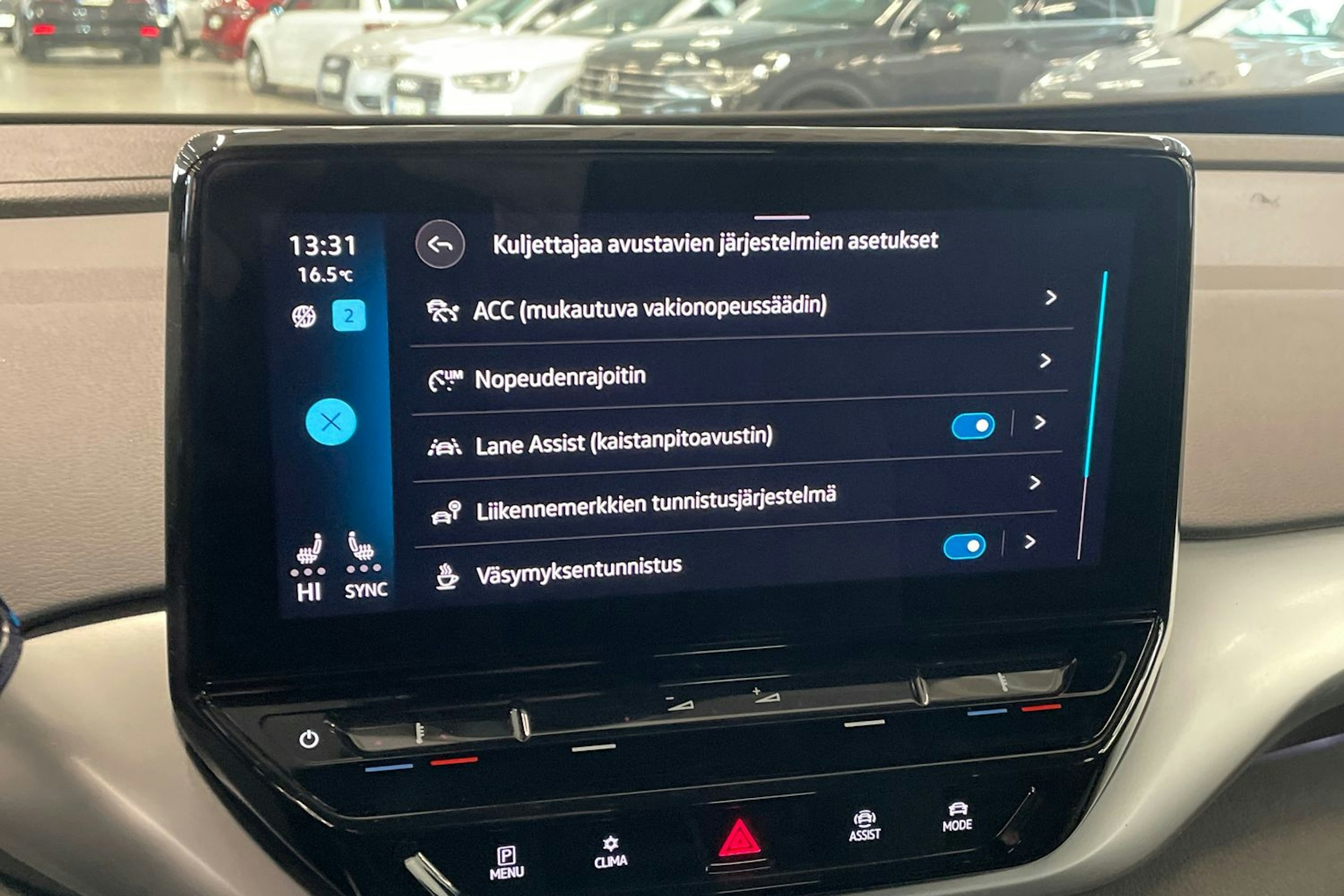 sininen Volkswagen ID.4 2024 kuva 31.