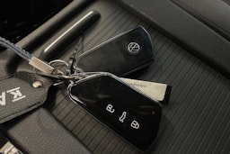 sininen Volkswagen ID.4 2024 kuva 33.