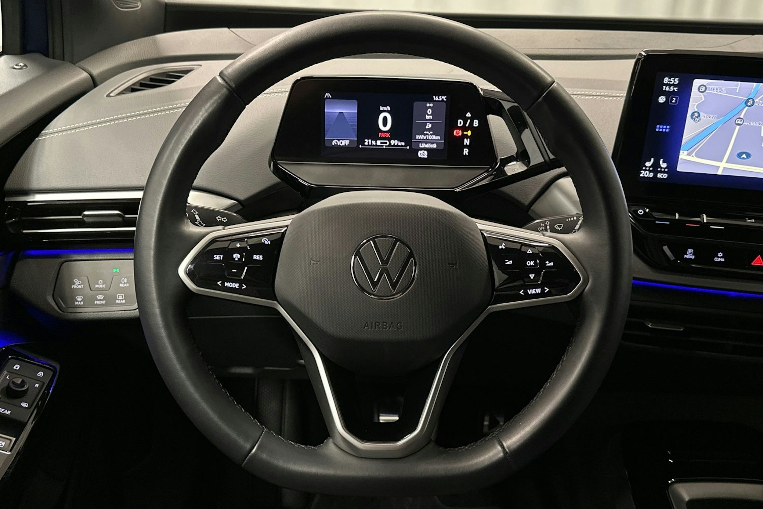 sininen Volkswagen ID.4 2024 kuva 17.