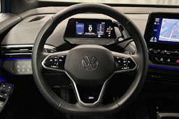 sininen Volkswagen ID.4 2024 kuva 17.