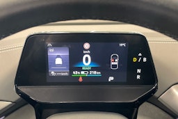 valkoinen Volkswagen ID.4 2024 kuva 16.