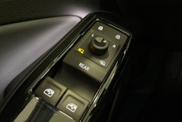 valkoinen Volkswagen ID.4 2024 kuva 21.