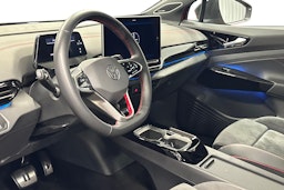 punainen Volkswagen ID.4 2024 kuva 7.