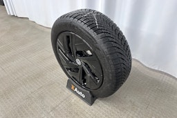 punainen Volkswagen ID.4 2024 kuva 11.