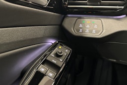 punainen Volkswagen ID.4 2024 kuva 27.