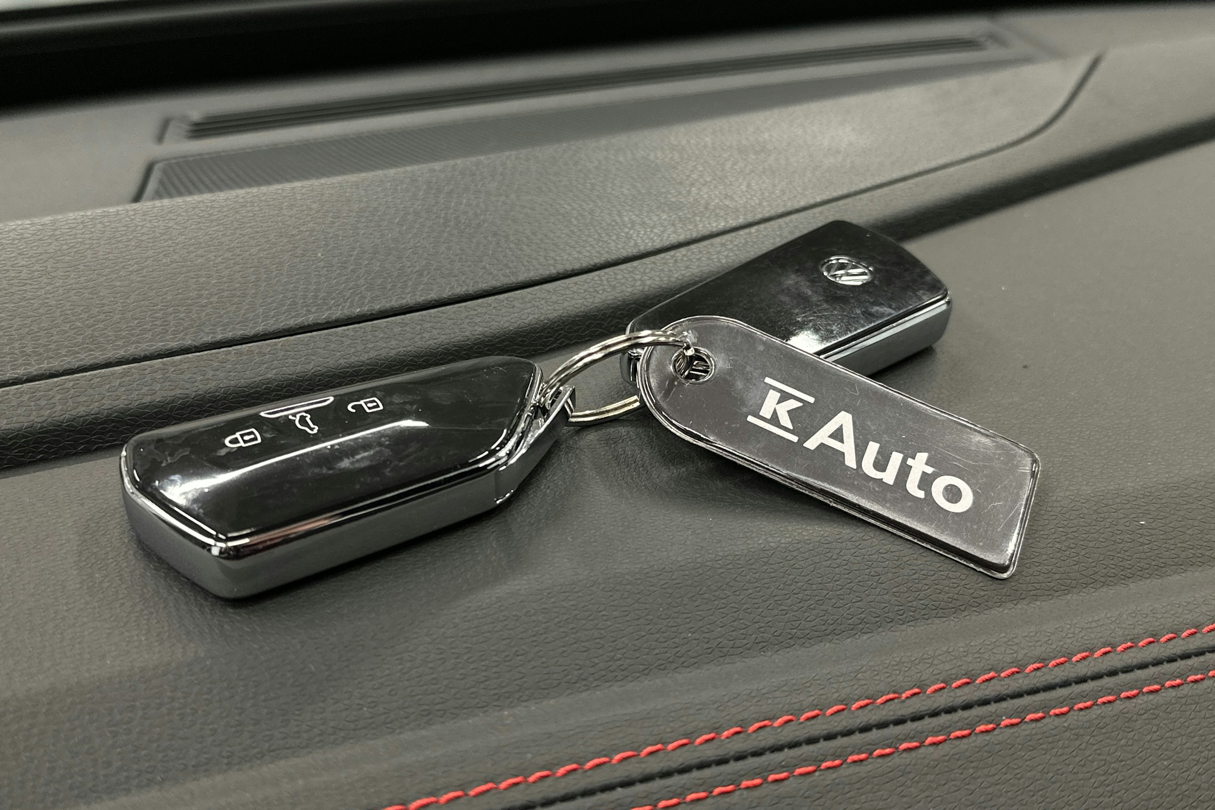 musta Volkswagen ID.4 2024 kuva 27.