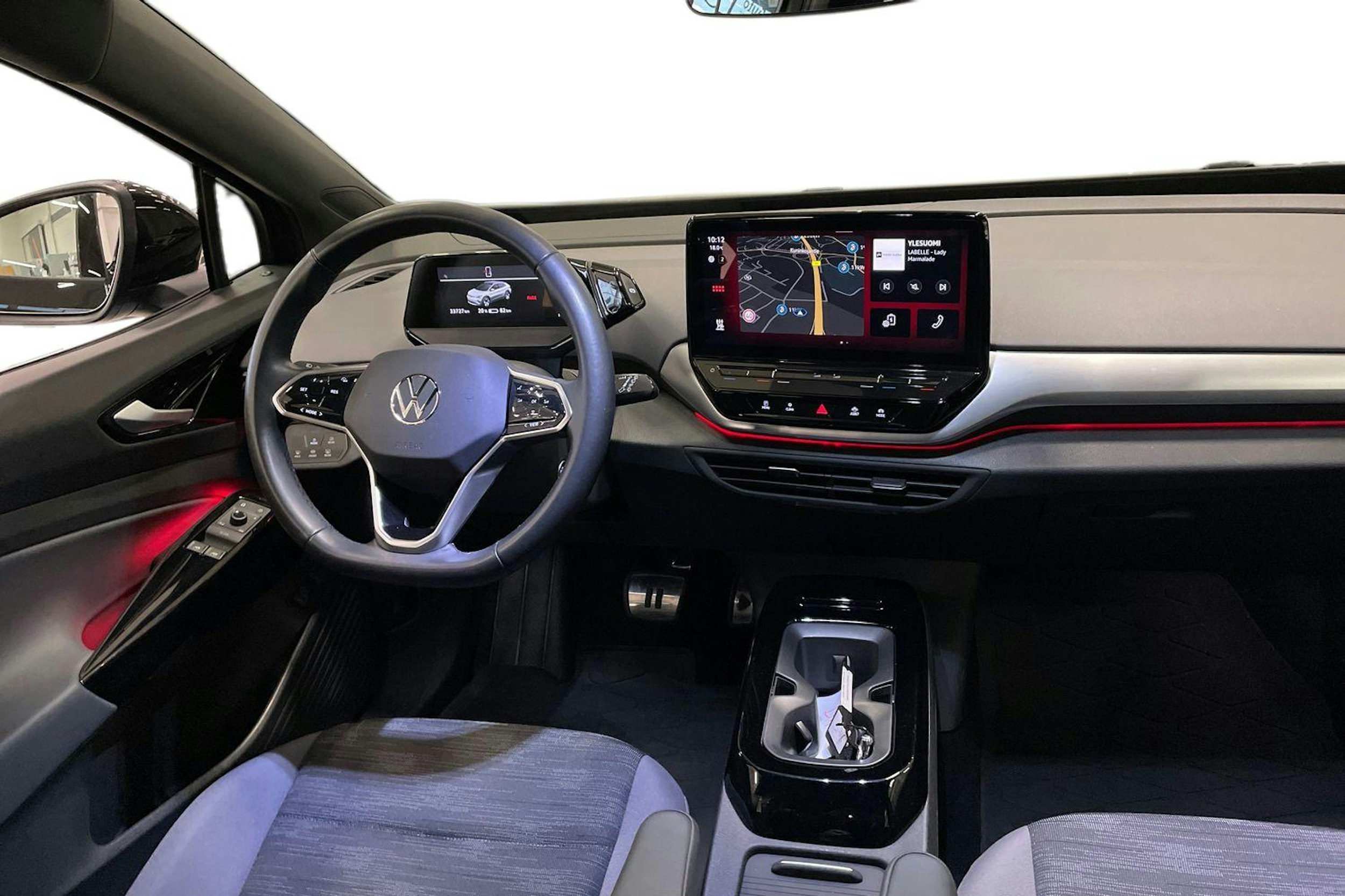 musta Volkswagen ID.4 2024 kuva 9.