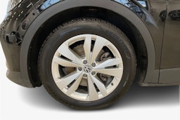 musta Volkswagen ID.4 2024 kuva 11.