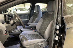 musta Volkswagen ID.4 2024 kuva 14.