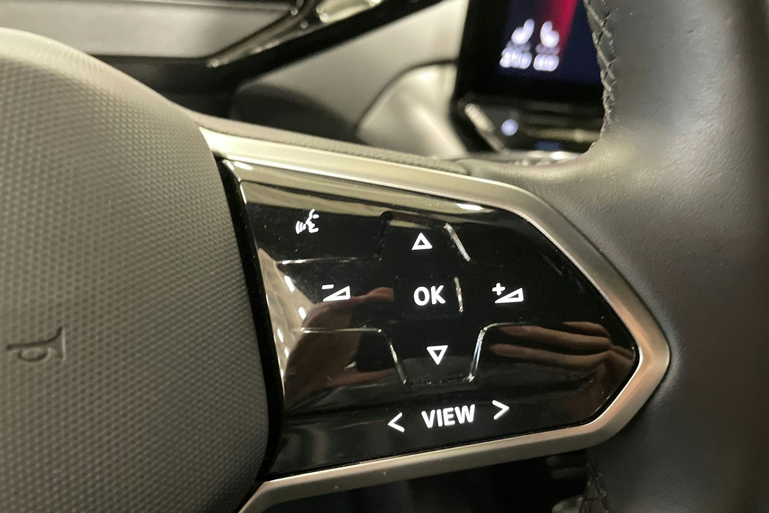 musta Volkswagen ID.4 2024 kuva 16.