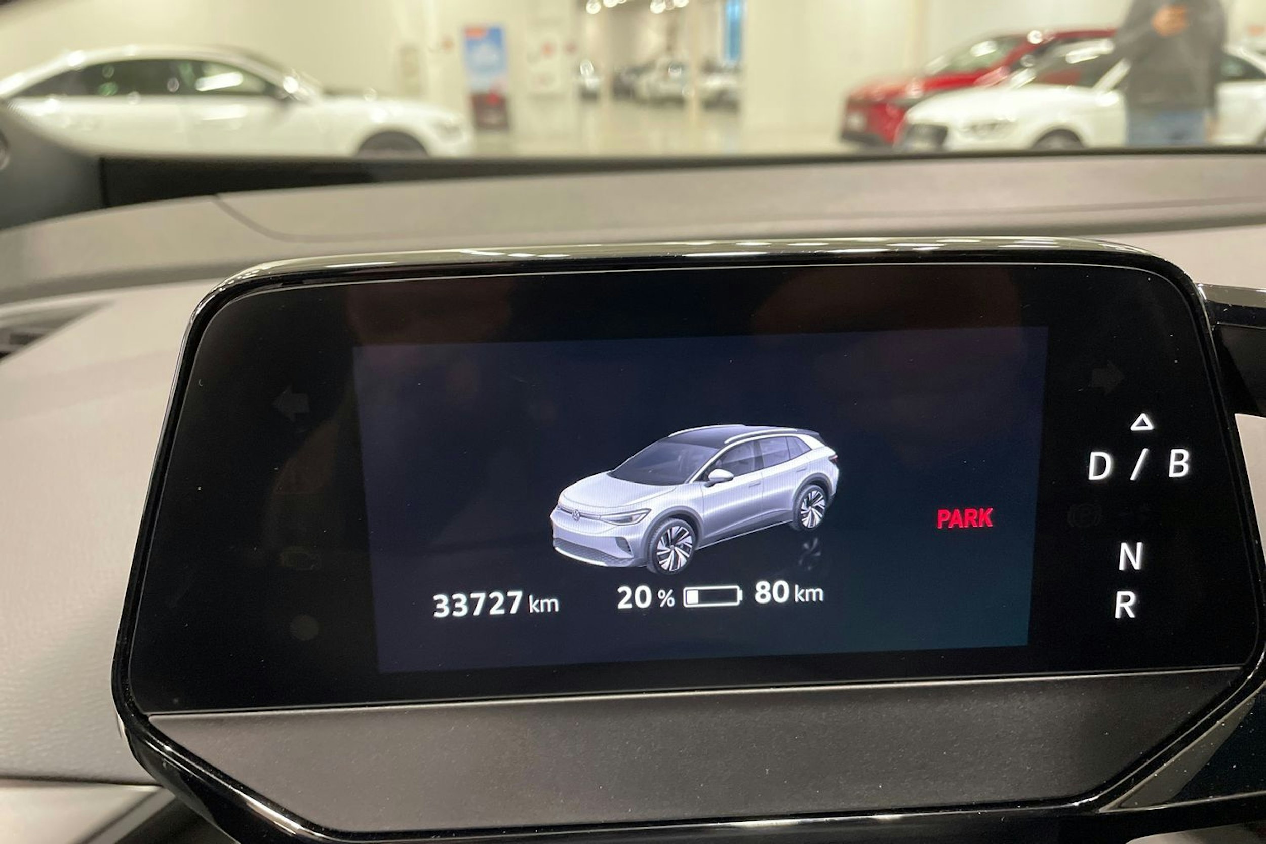 musta Volkswagen ID.4 2024 kuva 18.