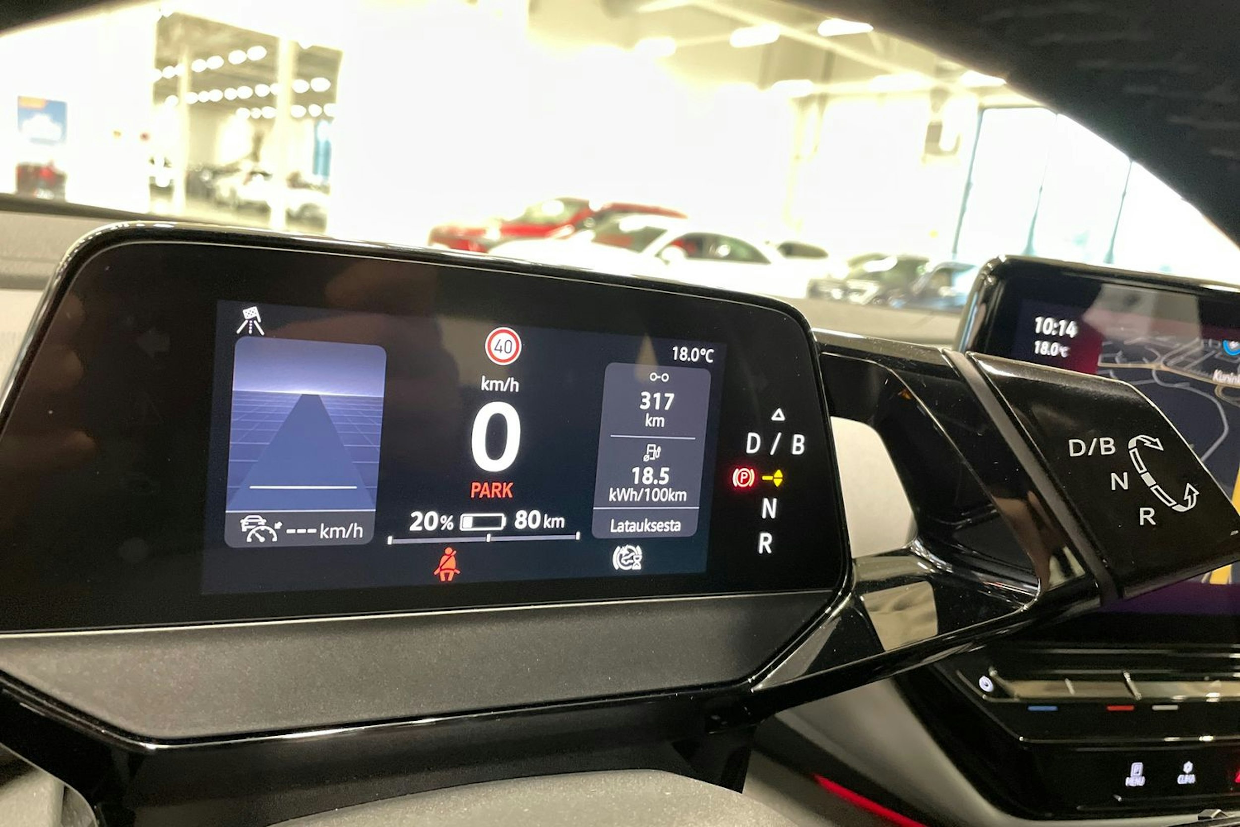 musta Volkswagen ID.4 2024 kuva 19.