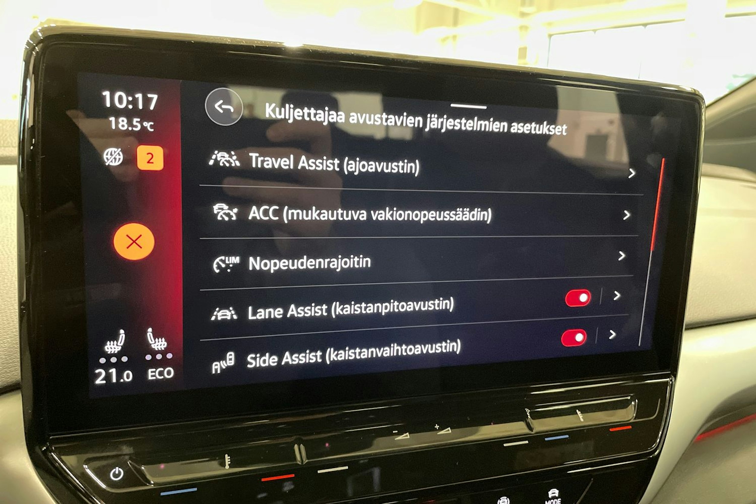 musta Volkswagen ID.4 2024 kuva 31.