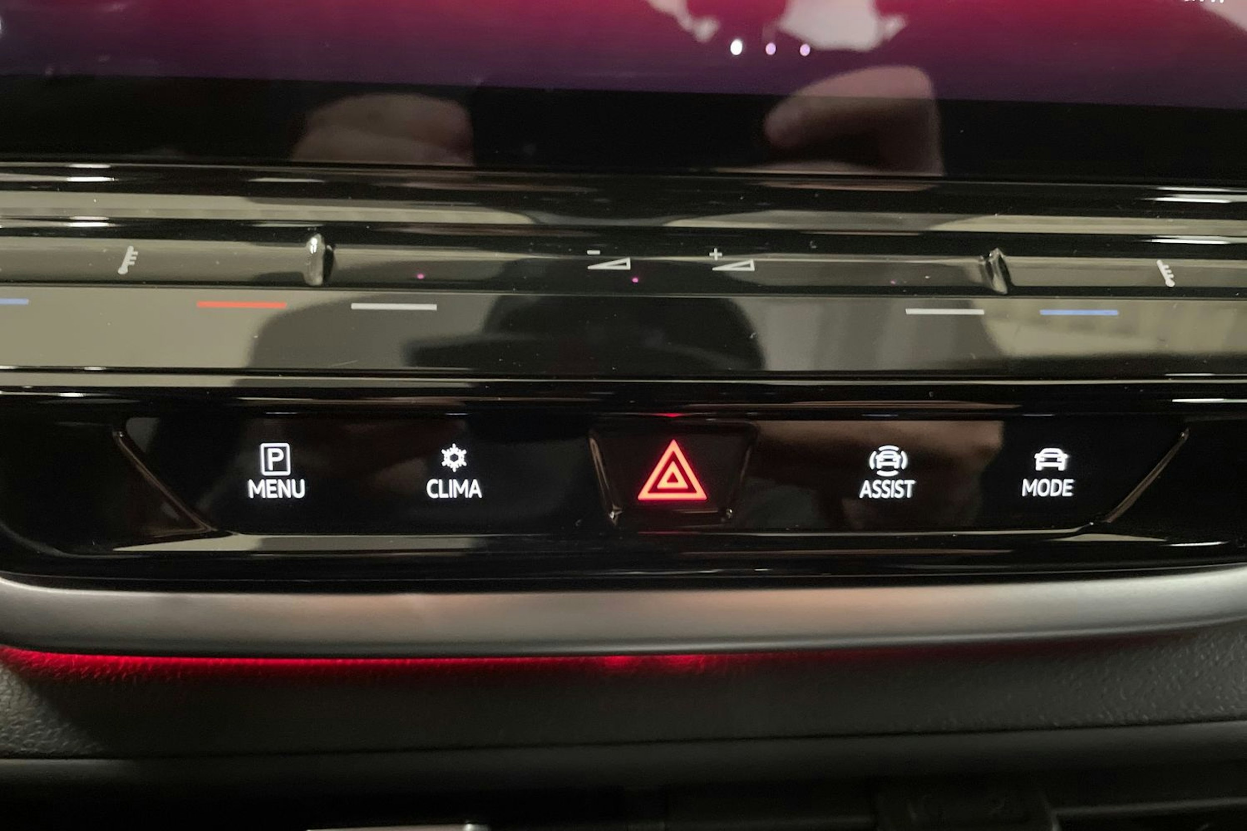 musta Volkswagen ID.4 2024 kuva 33.