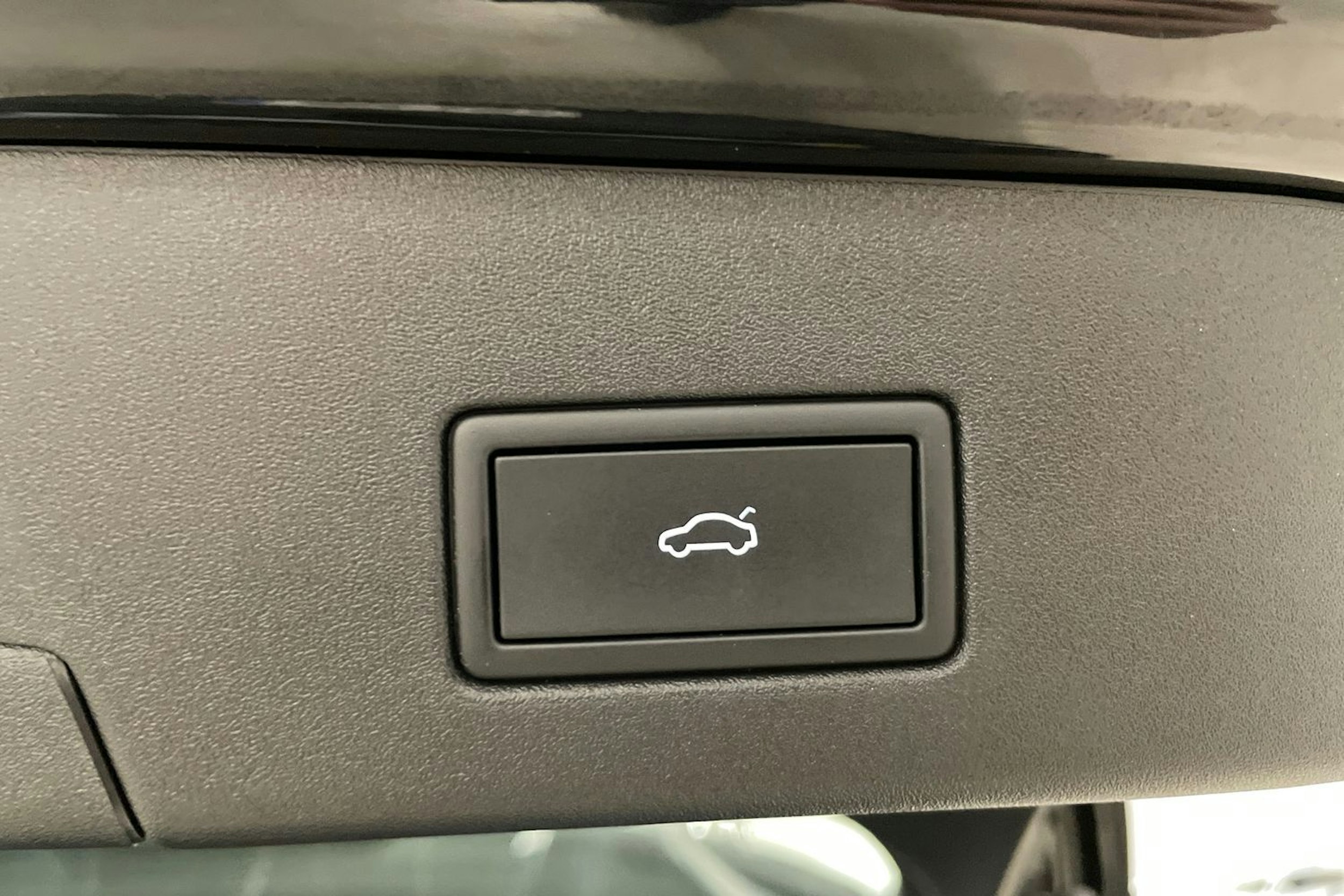 musta Volkswagen ID.4 2024 kuva 40.