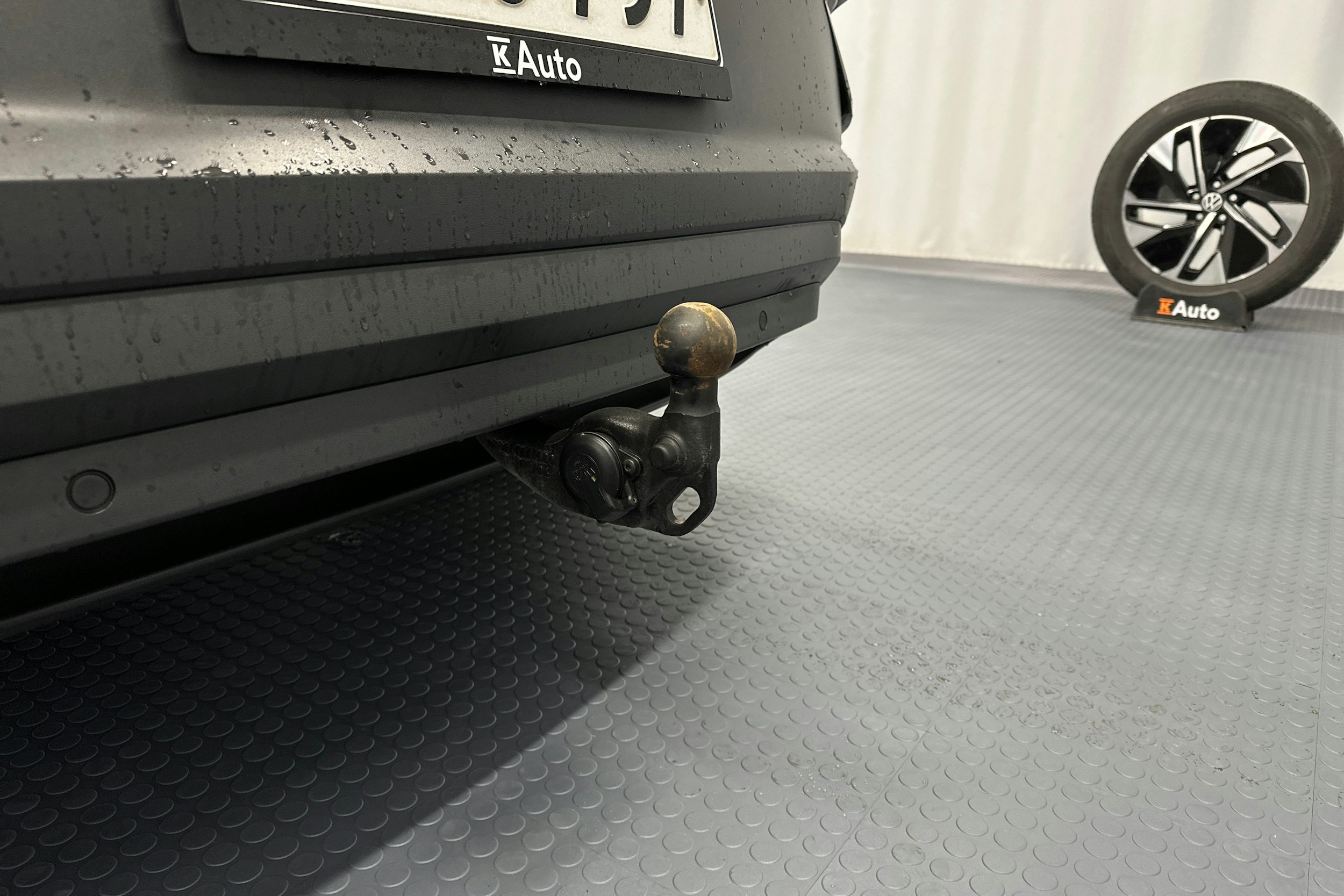 musta Volkswagen ID.4 2024 kuva 32.