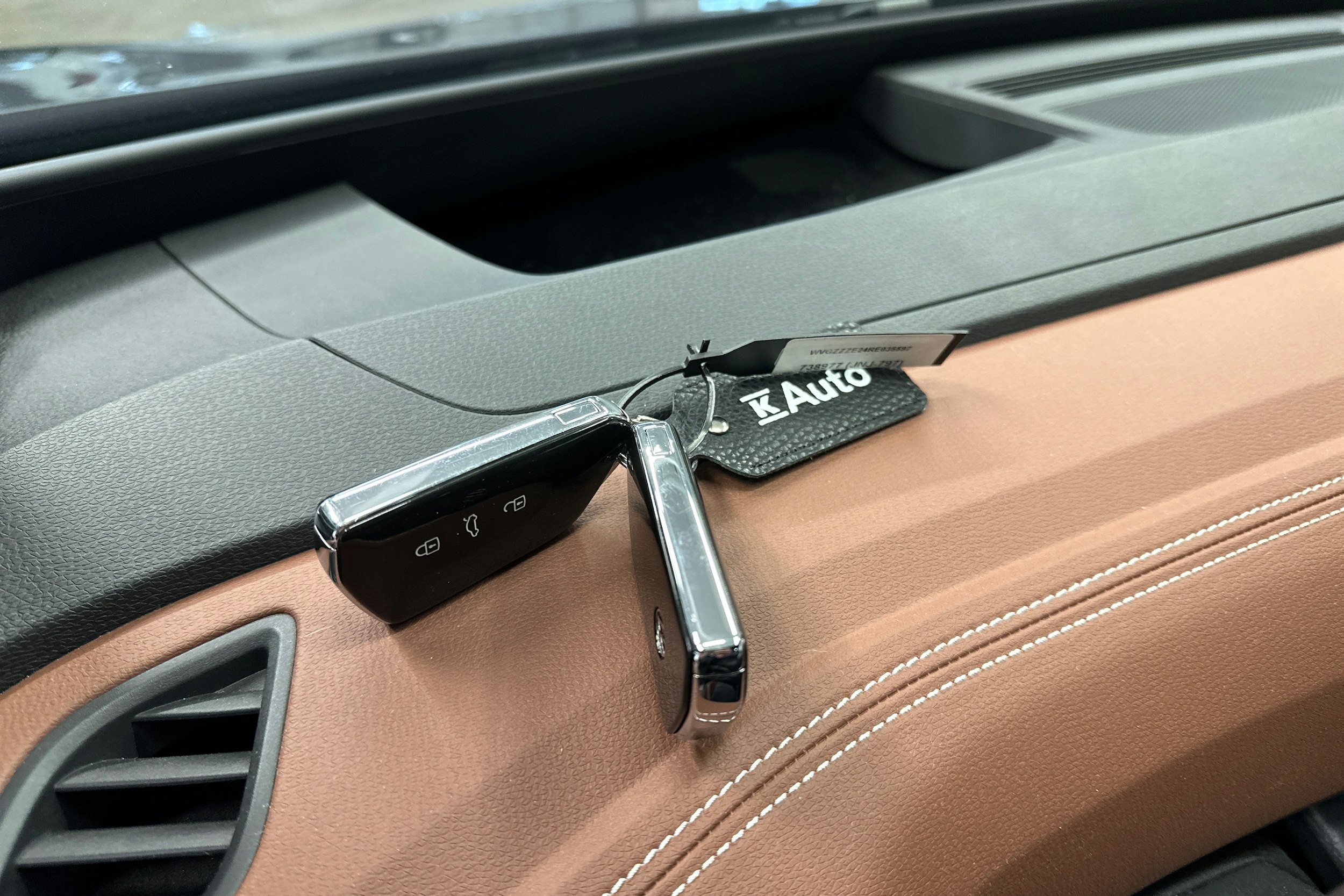 musta Volkswagen ID.4 2024 kuva 33.