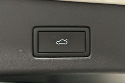 valkoinen Volkswagen ID.4 2024 kuva 15.