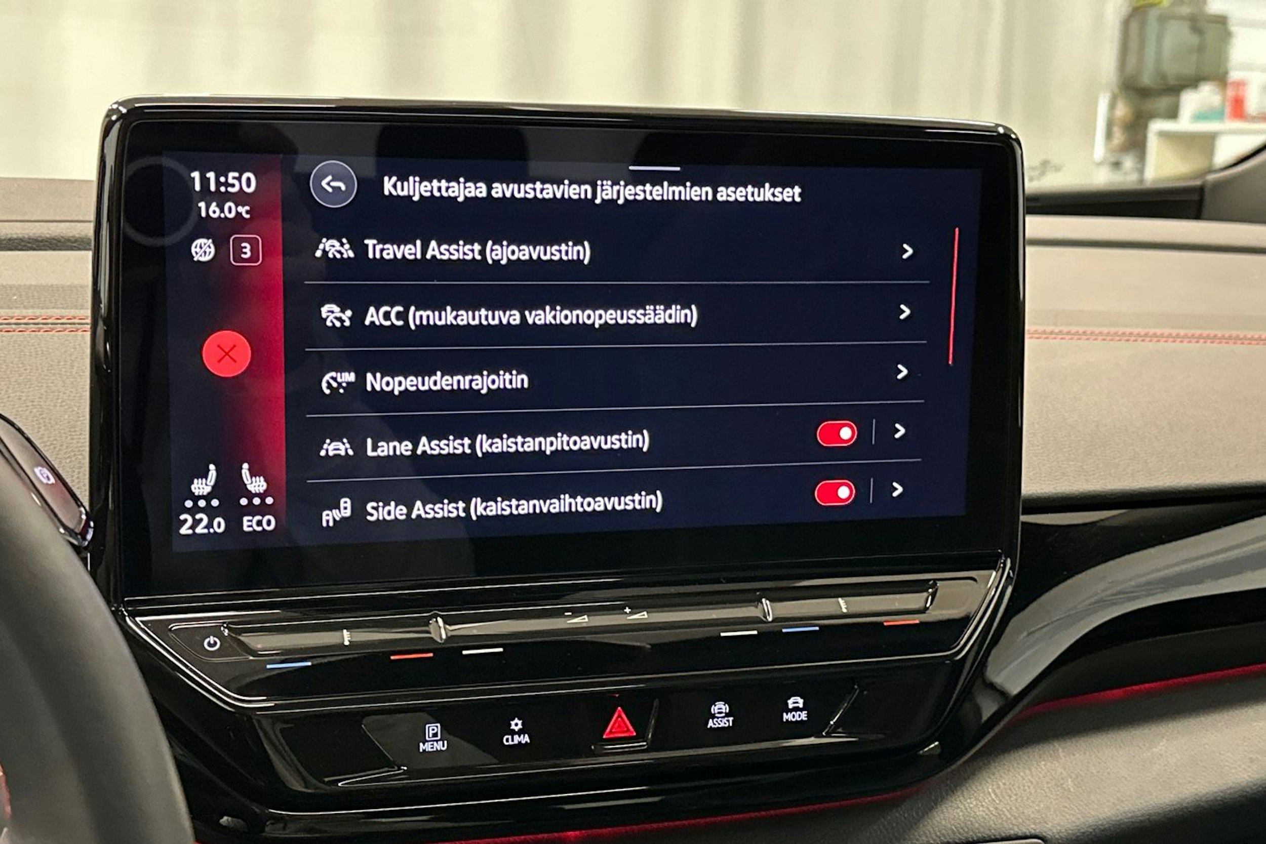 valkoinen Volkswagen ID.4 2024 kuva 30.