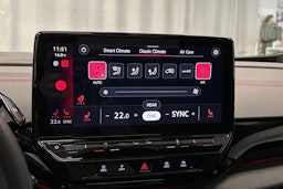 valkoinen Volkswagen ID.4 2024 kuva 33.