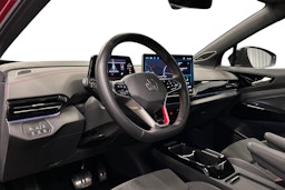 punainen Volkswagen ID.4 2024 kuva 7.