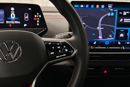 punainen Volkswagen ID.4 2024 kuva 21.