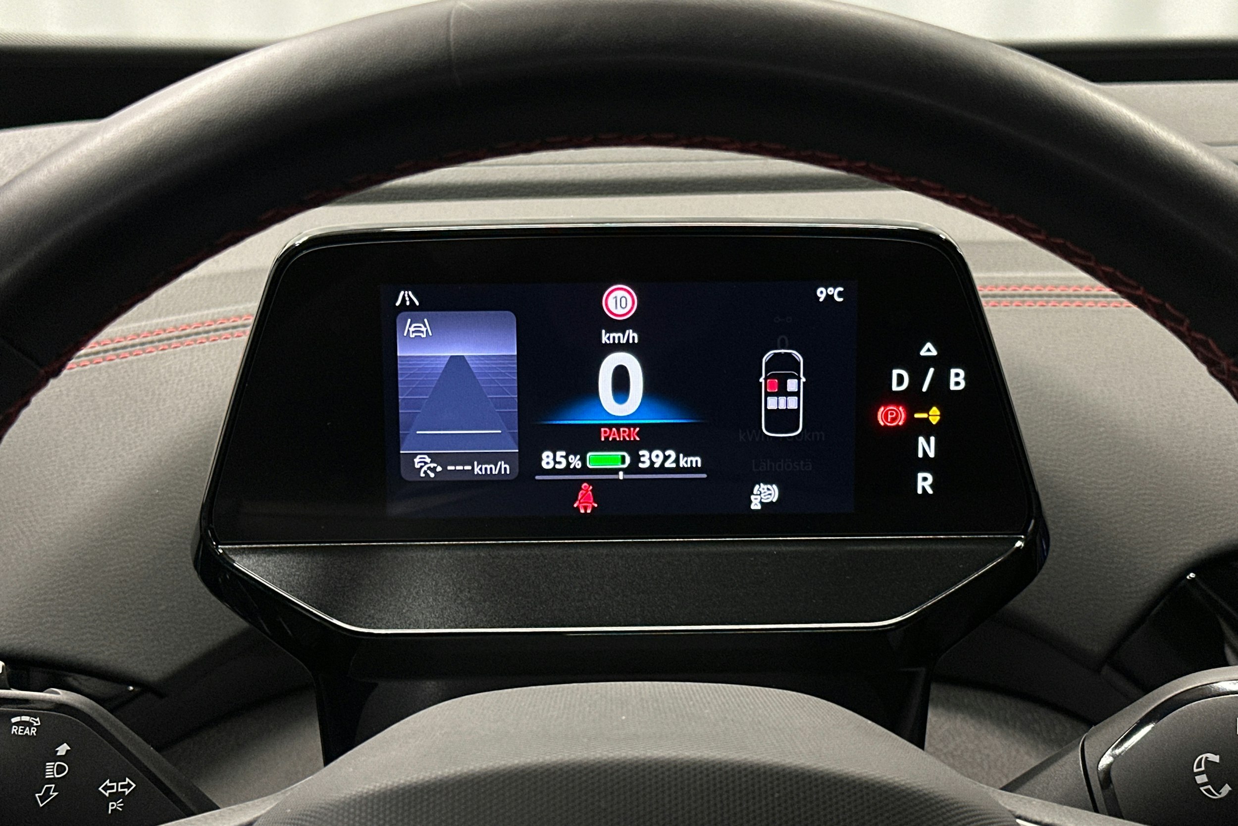 punainen Volkswagen ID.4 2024 kuva 22.