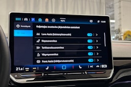 punainen Volkswagen ID.4 2024 kuva 26.