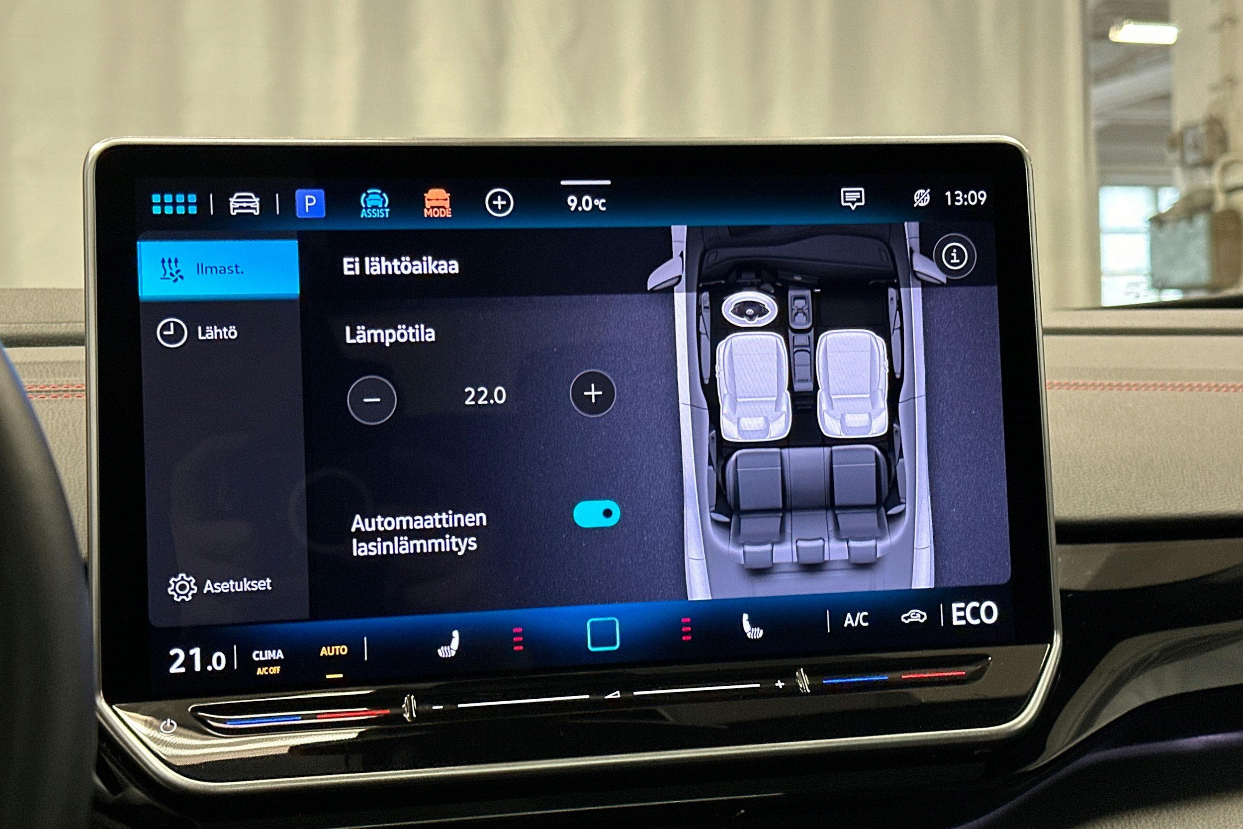 punainen Volkswagen ID.4 2024 kuva 30.