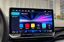 punainen Volkswagen ID.4 2024 kuva 34.