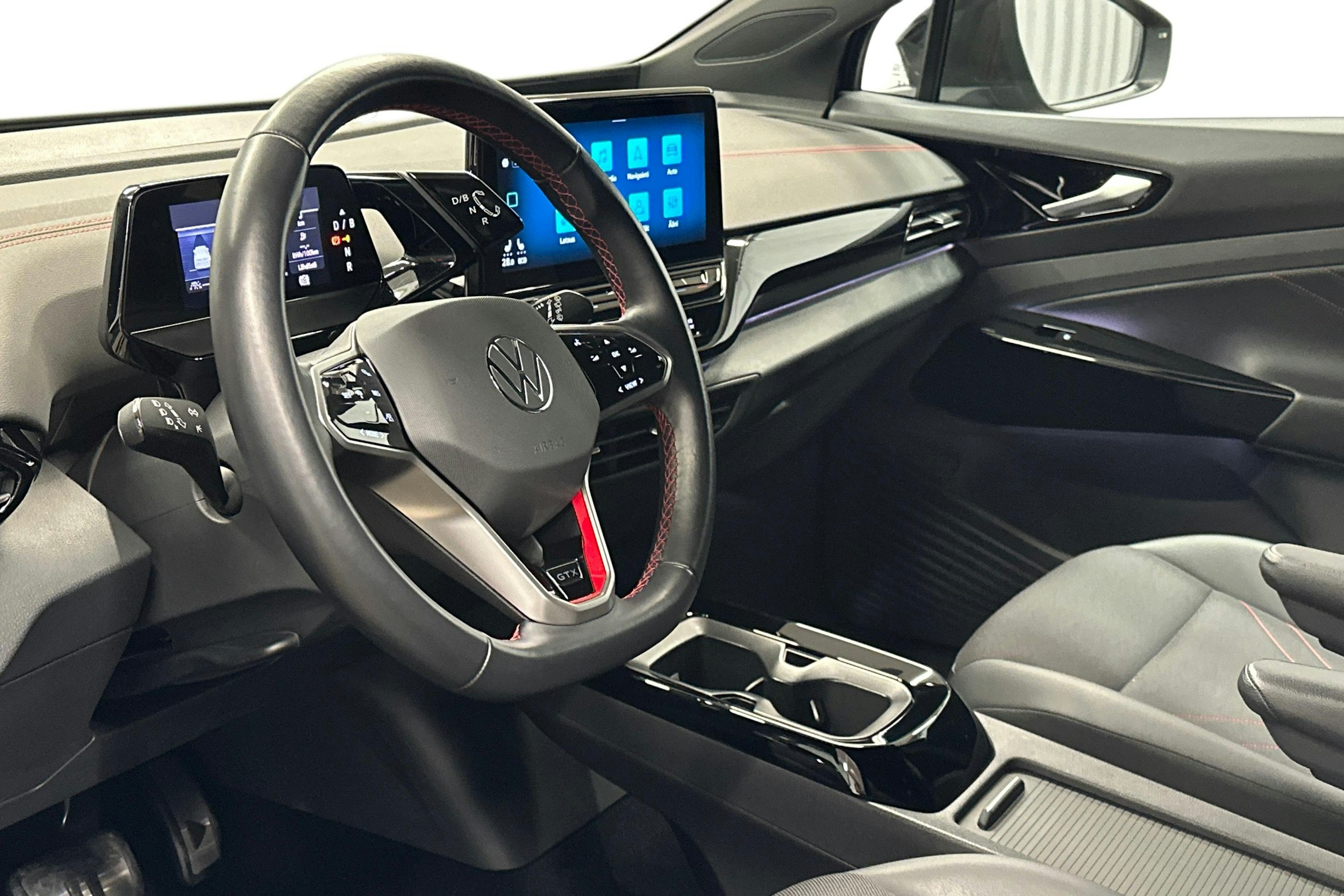 musta Volkswagen ID.4 2024 kuva 7.