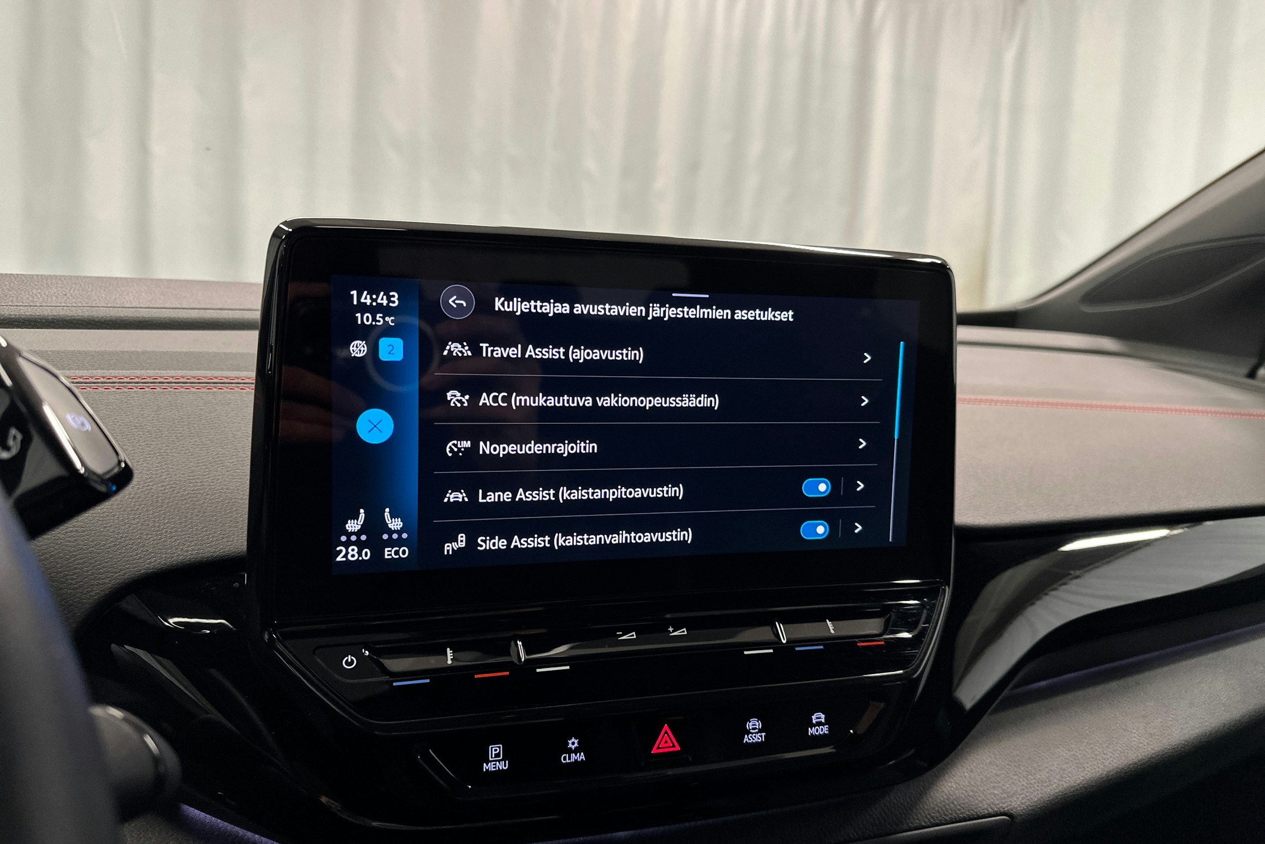 musta Volkswagen ID.4 2024 kuva 23.