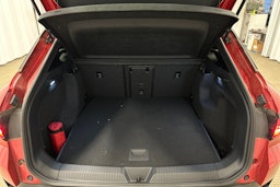 punainen Volkswagen ID.4 2024 kuva 14.