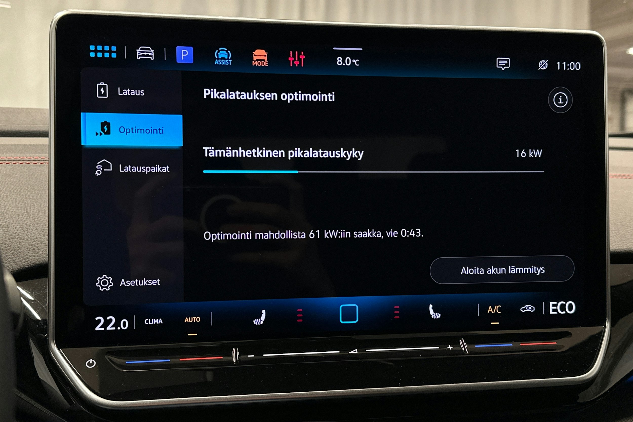 punainen Volkswagen ID.4 2024 kuva 28.