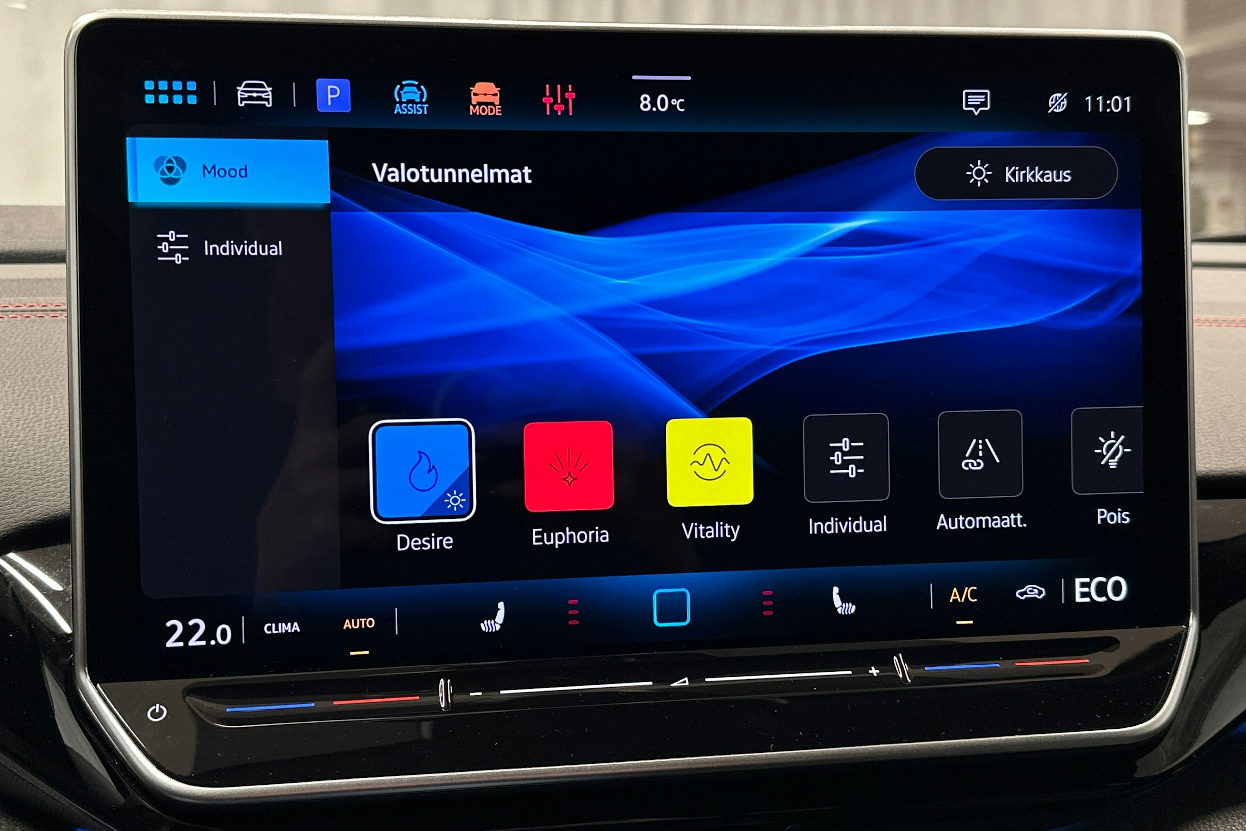 punainen Volkswagen ID.4 2024 kuva 32.