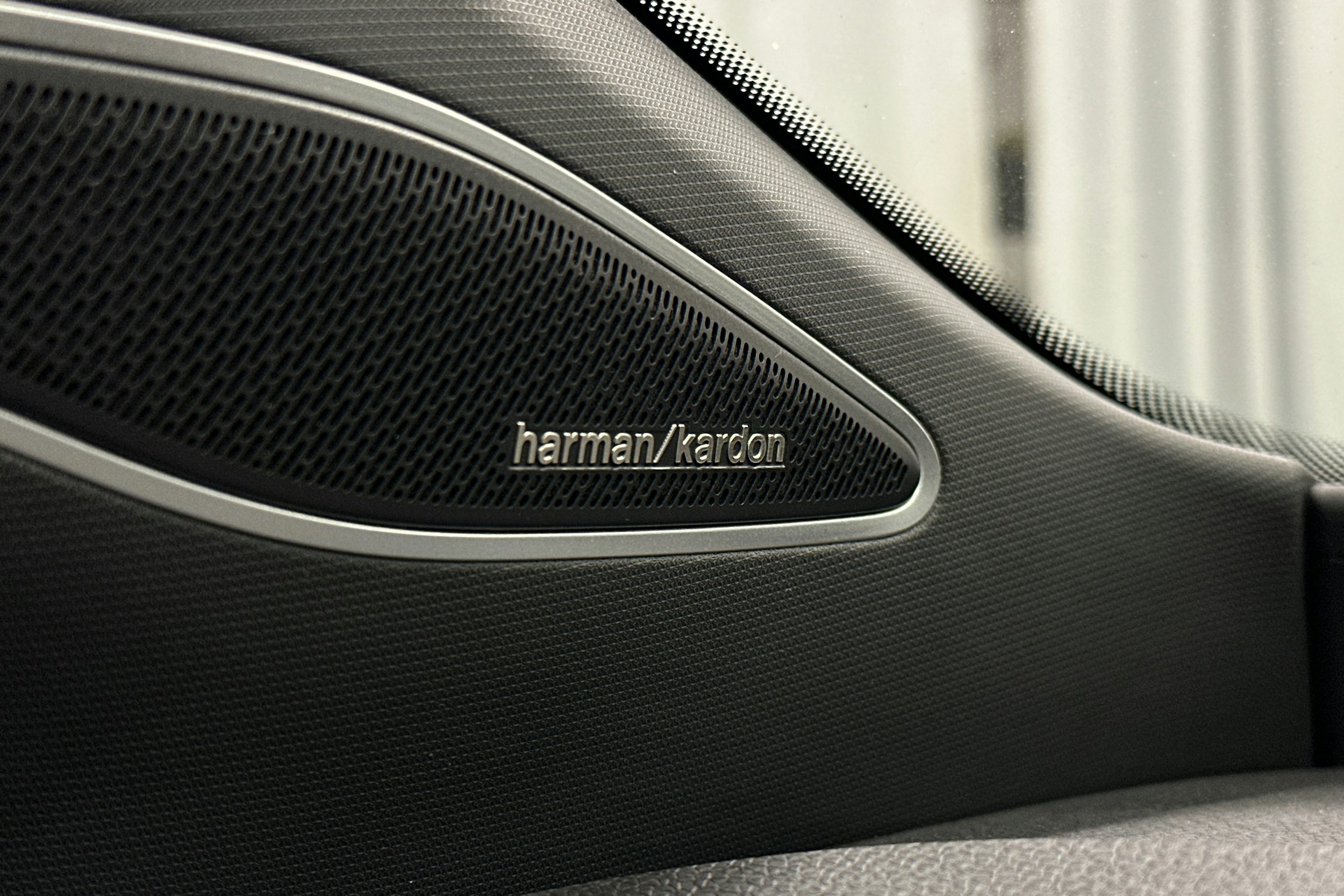 punainen Volkswagen ID.4 2024 kuva 34.