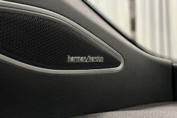 punainen Volkswagen ID.4 2024 kuva 34.