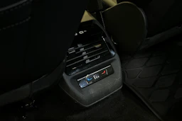 harmaa Volkswagen ID.4 2024 kuva 13.