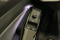 harmaa Volkswagen ID.4 2024 kuva 34.