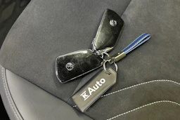 harmaa Volkswagen ID.4 2024 kuva 35.