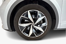 harmaa Volkswagen ID.4 2024 kuva 11.