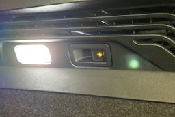 harmaa Volkswagen ID.4 2024 kuva 16.