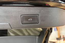 musta Volkswagen ID.4 2024 kuva 26.