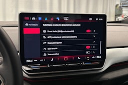 punainen Volkswagen ID.4 2024 kuva 26.