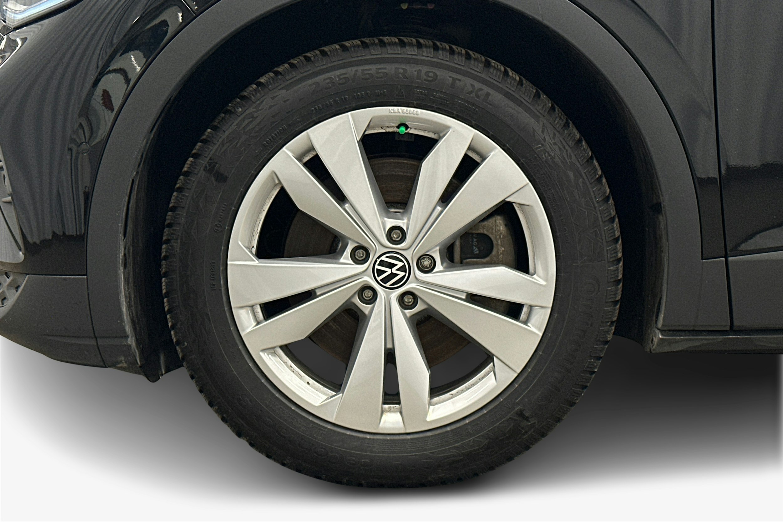 musta Volkswagen ID.4 2024 kuva 11.