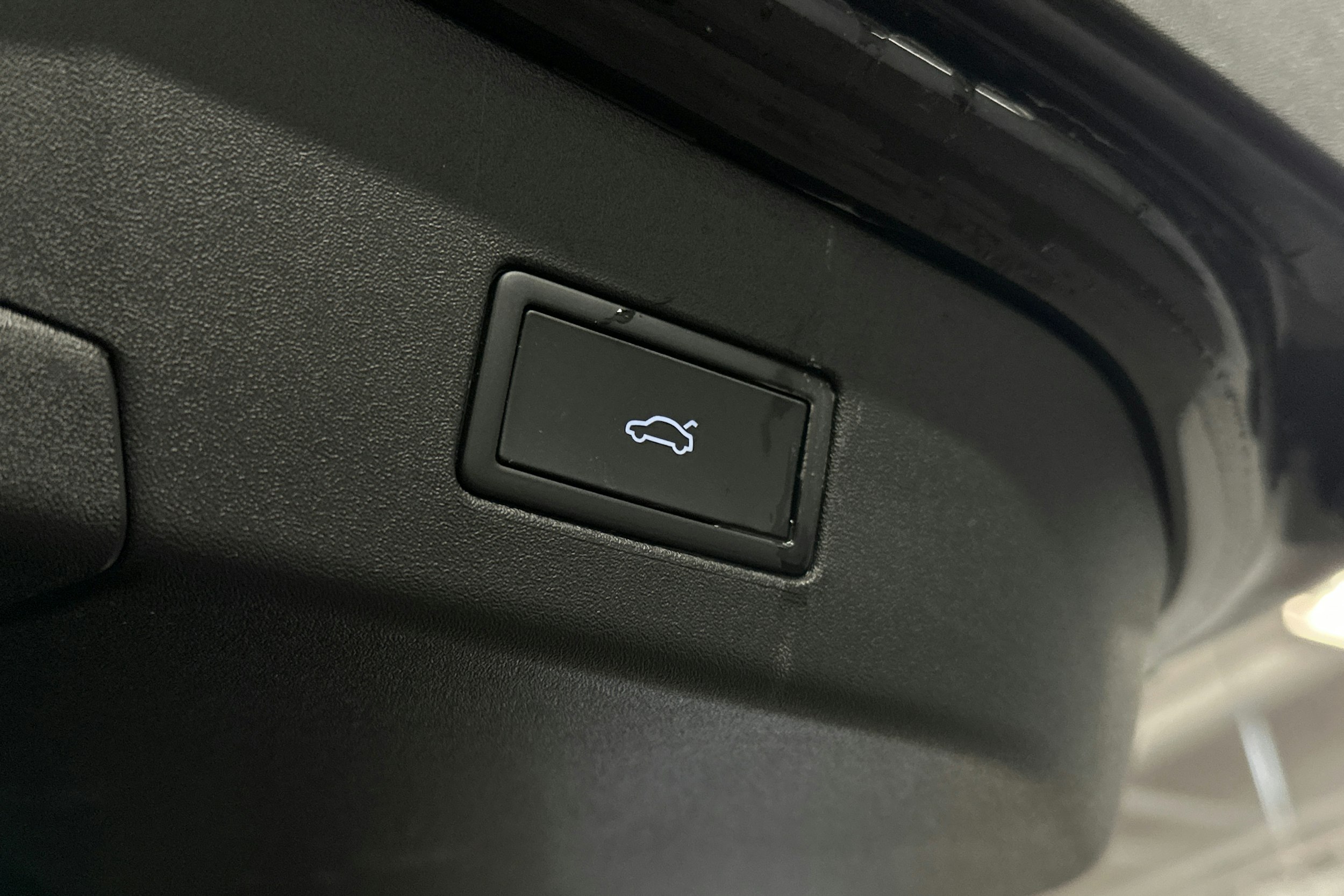 musta Volkswagen ID.4 2024 kuva 15.