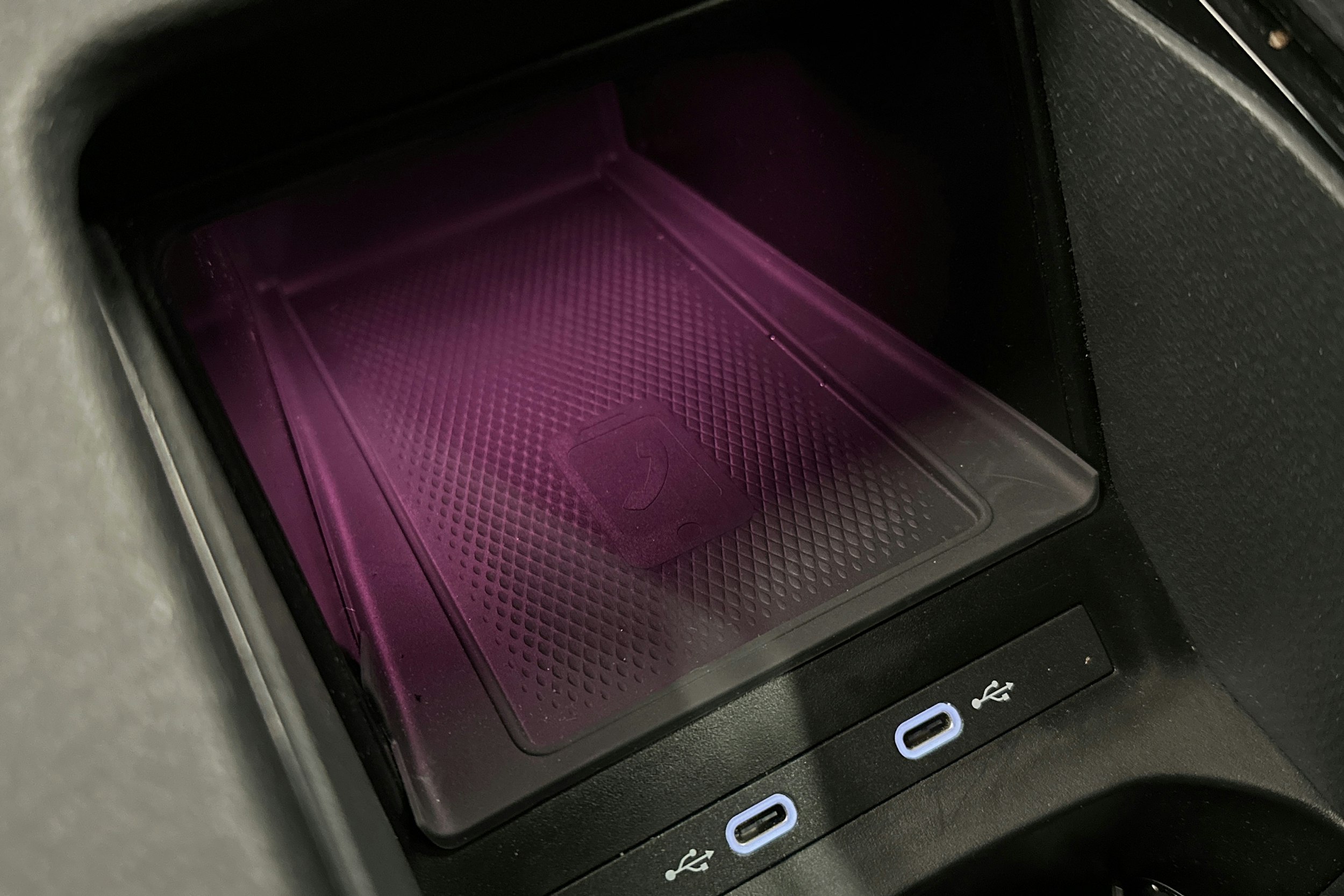 musta Volkswagen ID.4 2024 kuva 33.