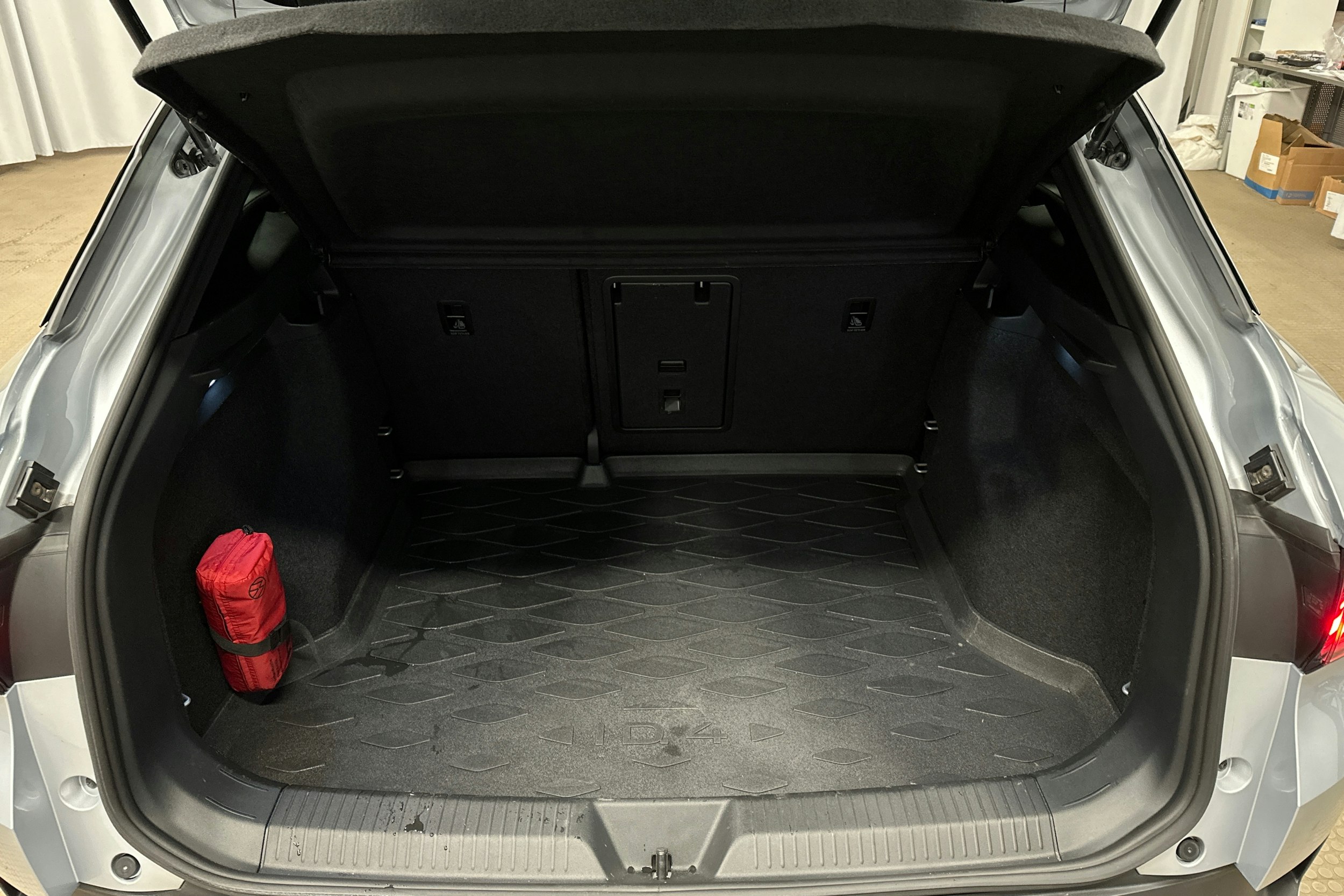 hopea Volkswagen ID.4 2024 kuva 15.