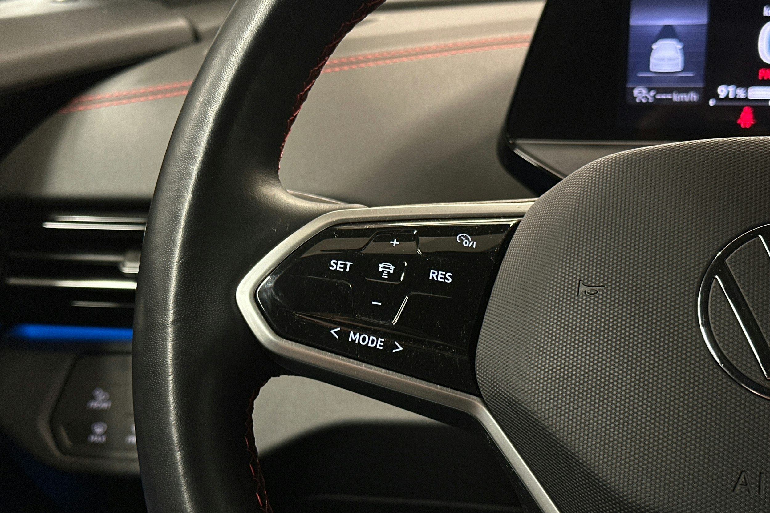 hopea Volkswagen ID.4 2024 kuva 19.