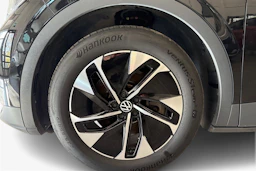 musta Volkswagen ID.4 2024 kuva 9.